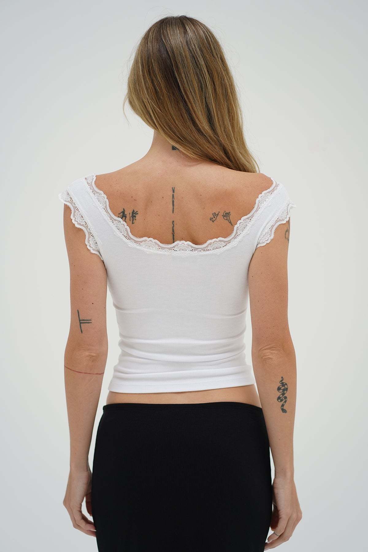 LNA Cassidy lace trim tank in white