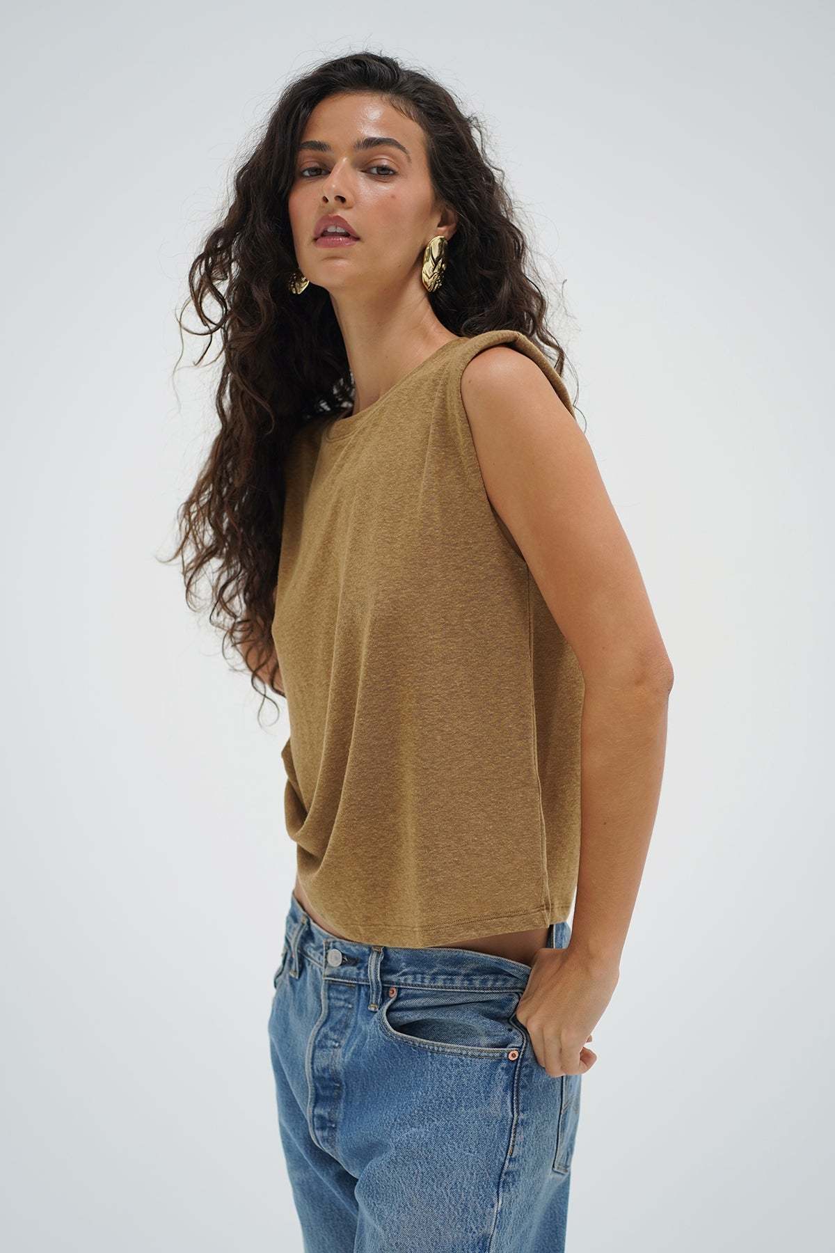 Celine Tee - Dull Gold