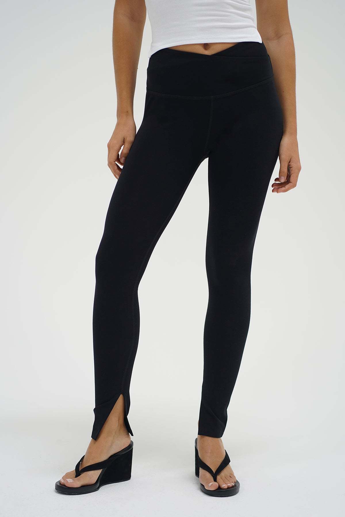 LNA Clothing Derin Side legging in black