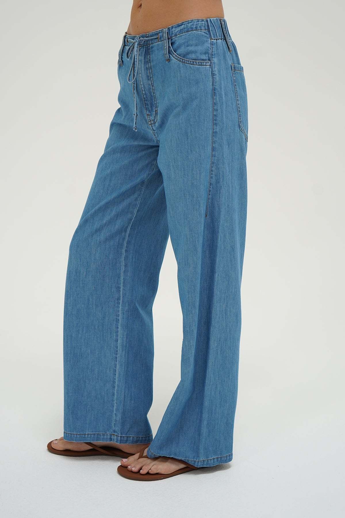 LNA Gia Tie Waist Pant in faded Blue