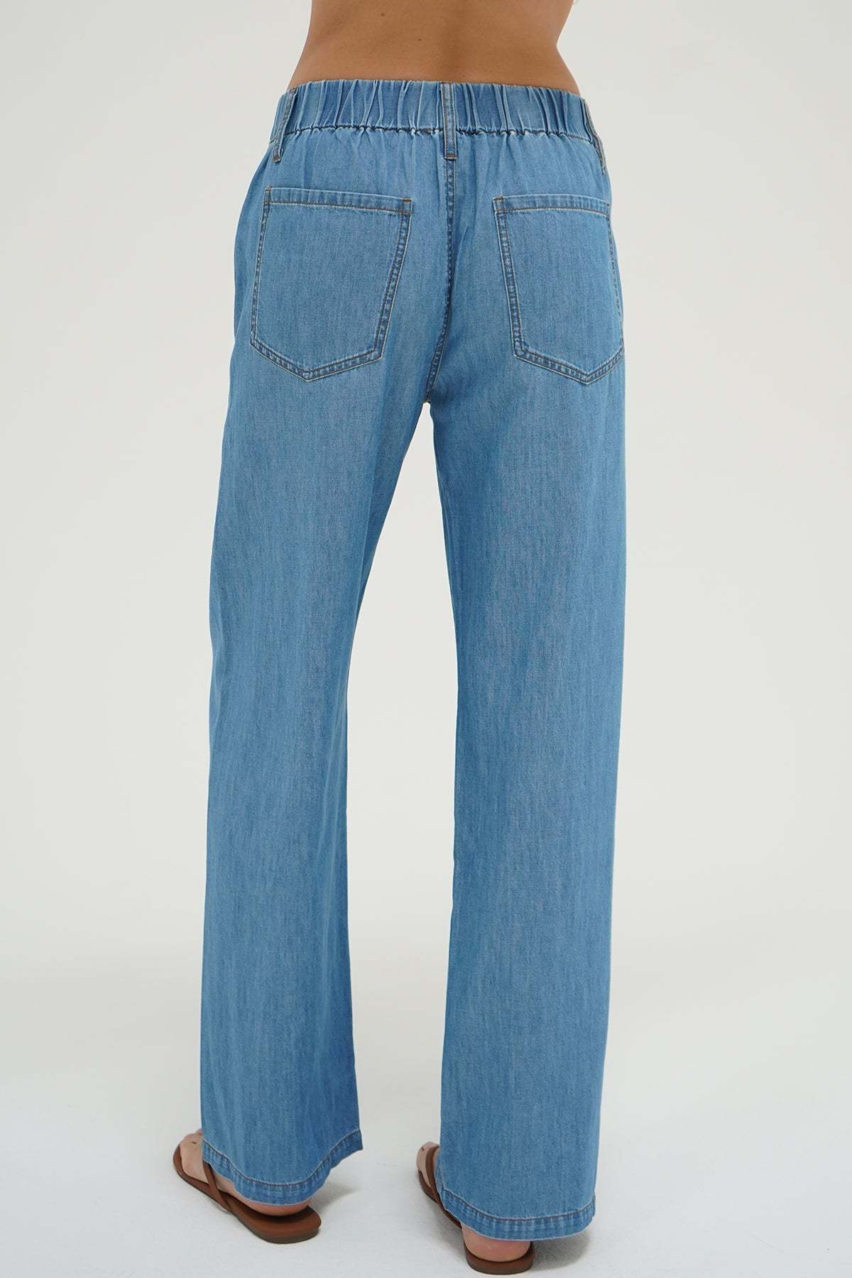 LNA Gia Tie Waist Pant in faded Blue