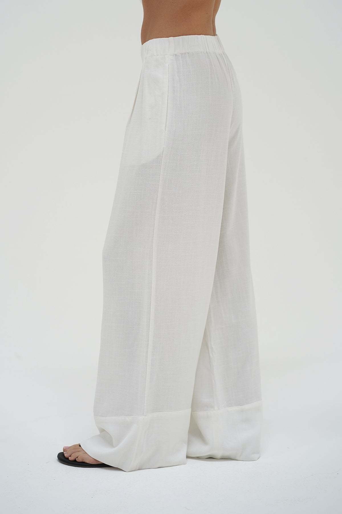 LNA Kiana Linen pant in white