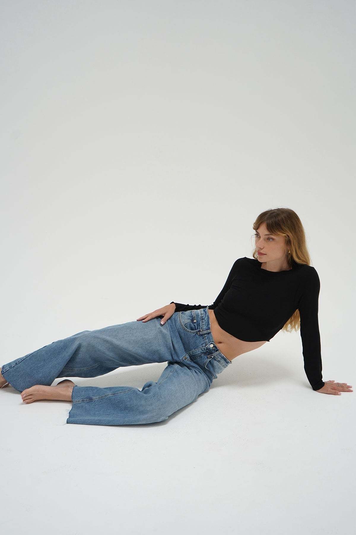 LNA Arya Cropped Long Sleeve in Black