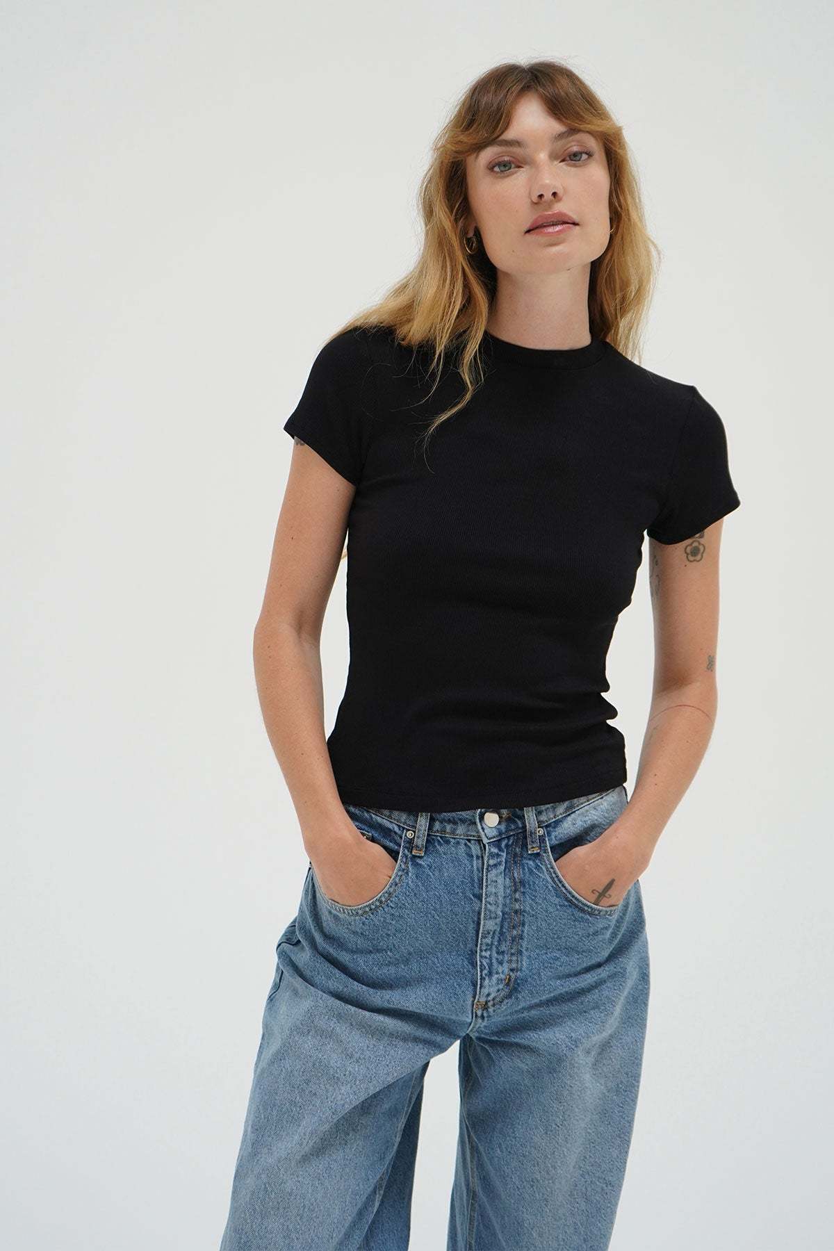LNA Fitted Rib Crew Tee in Black