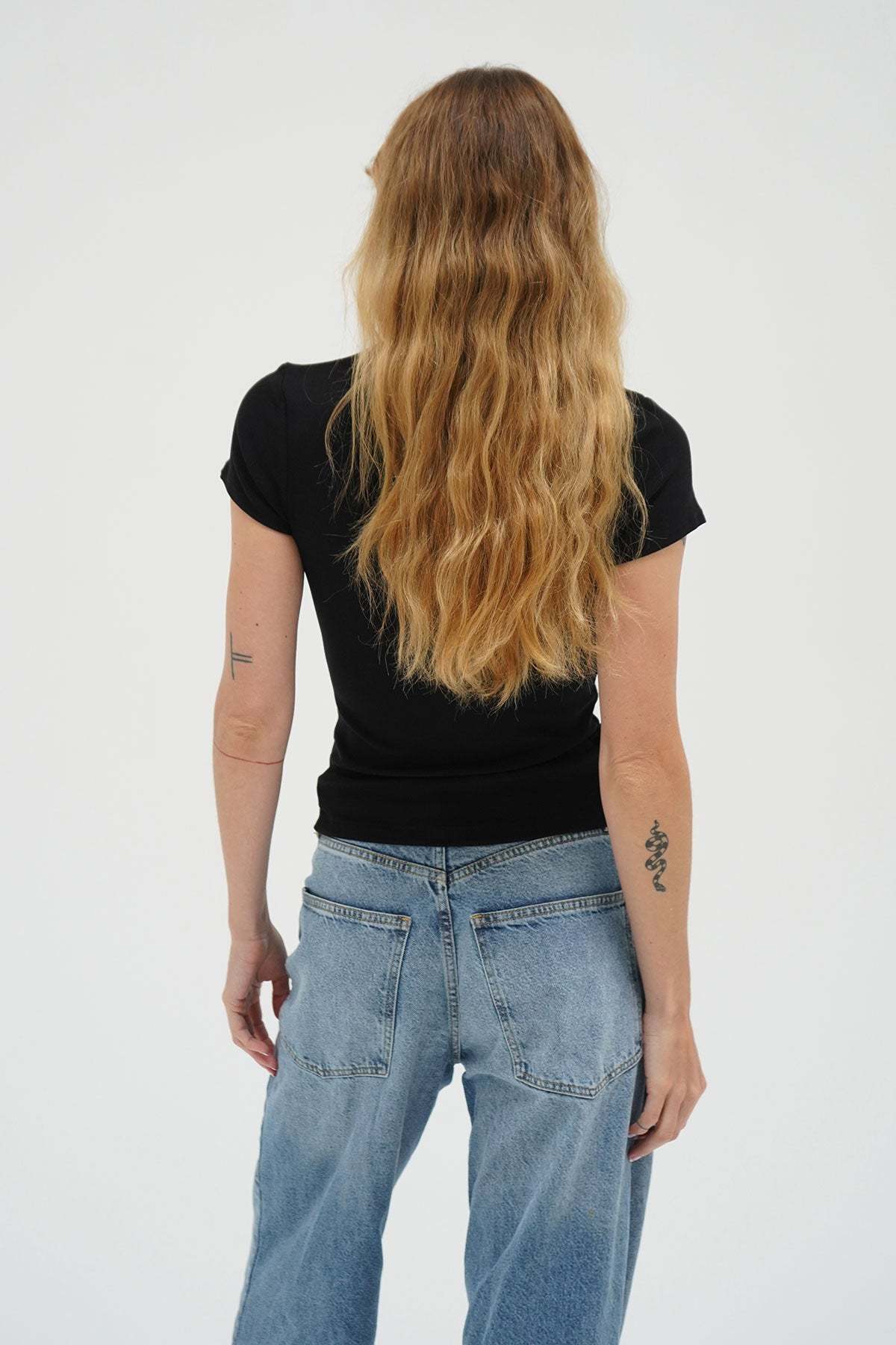 LNA Fitted Rib Crew Tee in Black